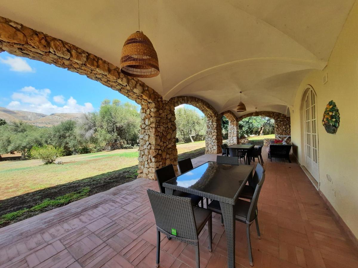 Villa Del Commendatore Sirugo Avola Buitenkant foto