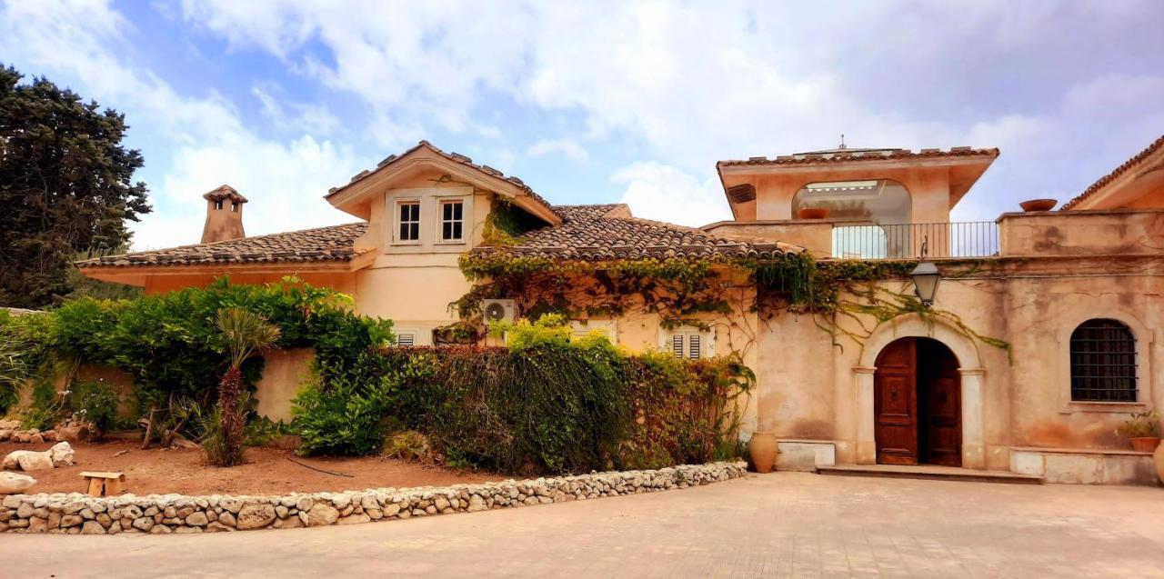 Villa Del Commendatore Sirugo Avola Buitenkant foto